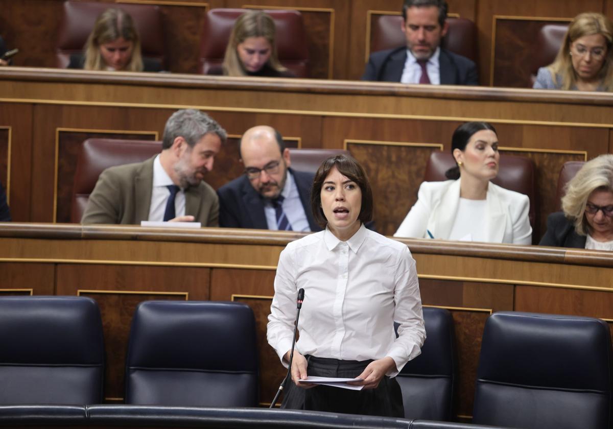 Diana Morant, ministra de Ciencia, Innovación y Universidades, hoy en el Congreso de los Diputados