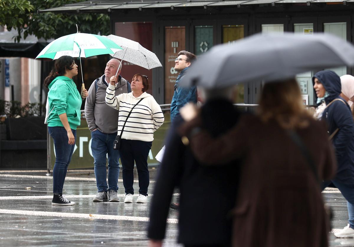 La Aemet avisa de la llegada de nuevas lluvias y tormentas en las próximas horas: estas son las zonas de España afectadas