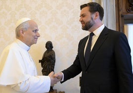 El Vicepresidente estadounidense J.D. Vance y el Papa León XIV durante su encuentro en el Vaticano