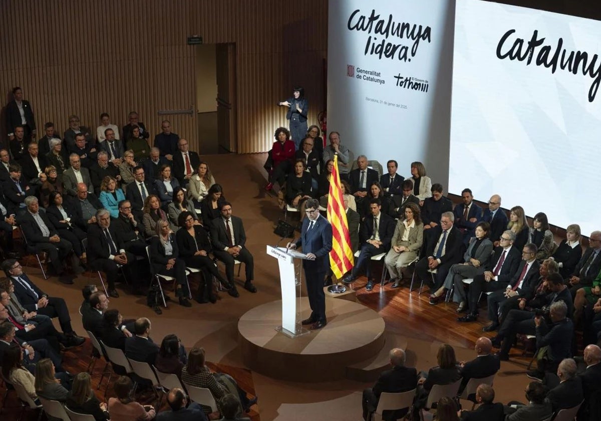 Salvador Illa, en un acto público el pasado mes de enero