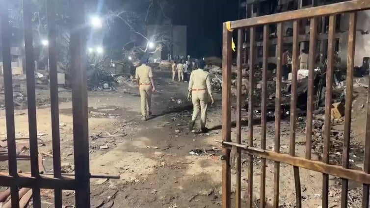 Un superviviente y 268 cuerpos recuperados, balance del accidente aéreo en la India