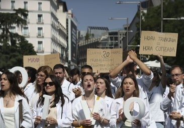Los médicos convocan una nueva huelga contra el estatuto marco de Mónica García para el 10 de octubre