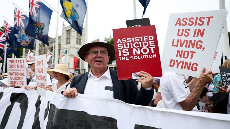La ley de suicidio asistido supera la Cámara de los Comunes en una votación dividida en el Reino Unido