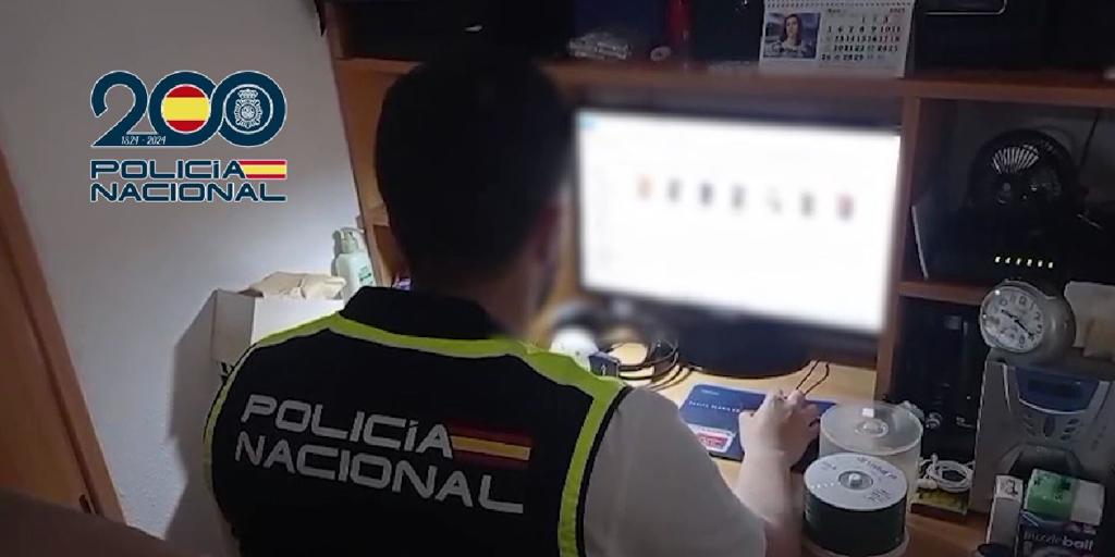 Un exmilitar, un profesor de secundaria y un ingeniero informático, entre los 61 detenidos por pornografía infantil