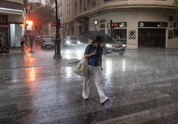 La Aemet avisa de la llegada de una vaguada a España: tormentas y descenso de temperaturas en estas zonas
