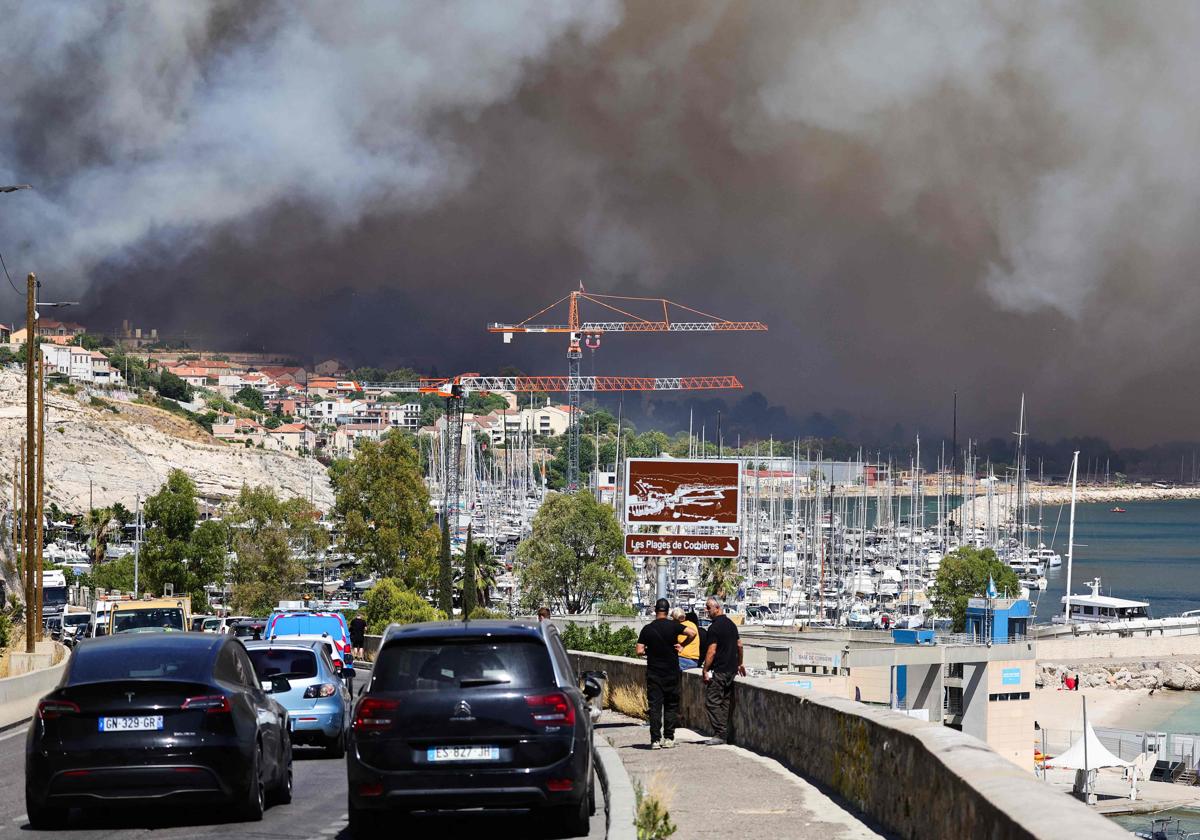 Imágenes del incendio a las puertas de Marsella