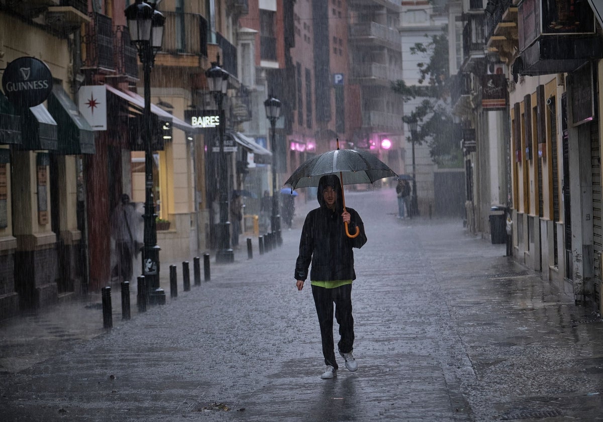 Temporal de lluvias y tormentas en España, en directo: última hora de la dana en Aragón, Cataluña, Navarra y País Vasco hoy
