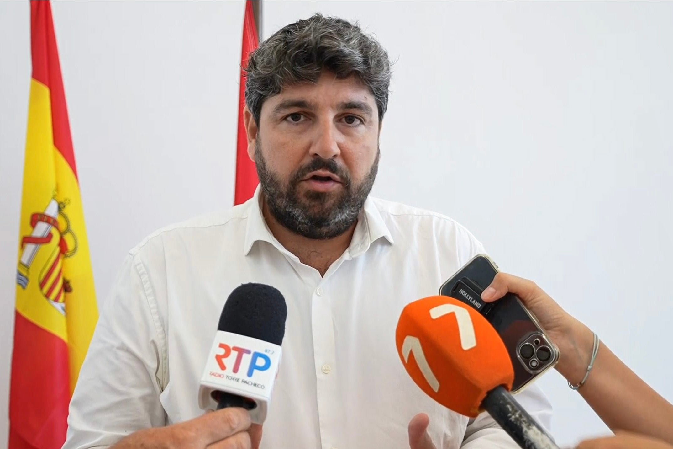 López Miras pide a Interior que pare ya la violencia en Torre Pacheco: «La delincuencia se frena con ley»