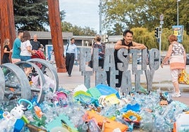 180 países se reúnen en Ginebra para negociar un tratado global sobre plásticos