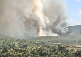 Un geólogo de la Universidad de León alerta sobre la desaparición de tramos de canales romanos de Las Médulas por el incendio