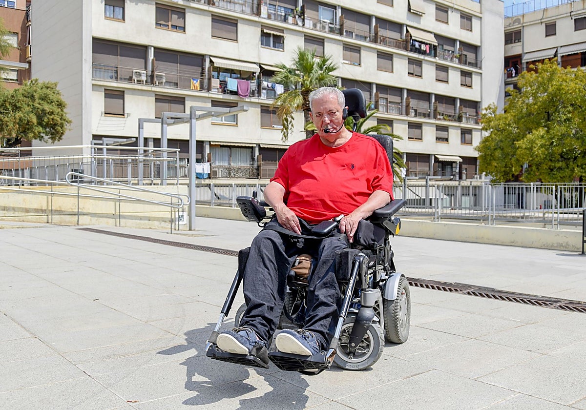 Juanjo Moro, paciente de distrofia facioescapulohumeral, en Barcelona