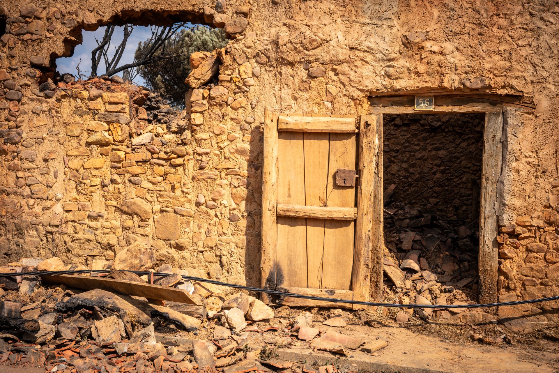 Una casa afectada por el incendio de Molezuelas