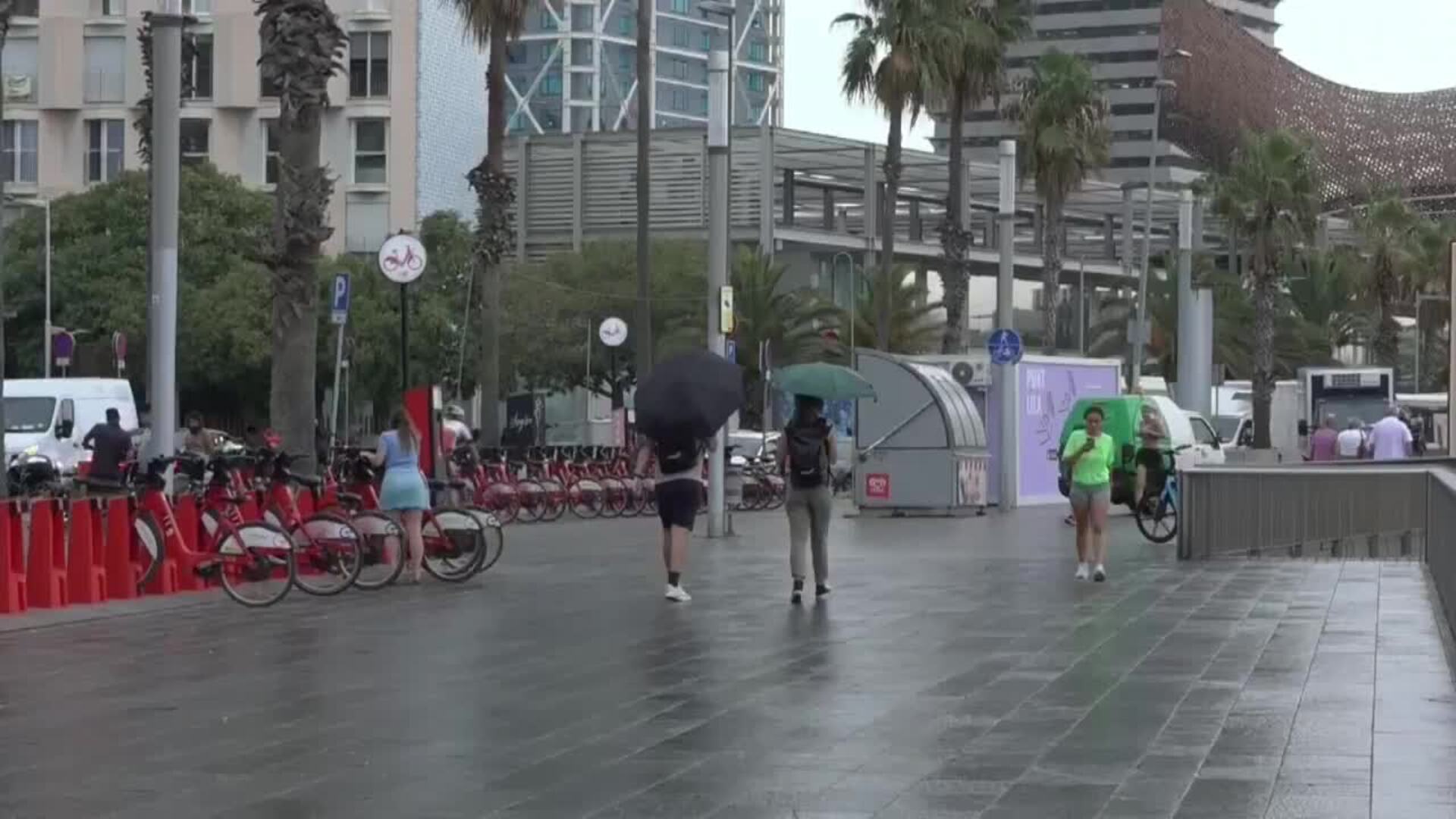 Aunque ligeras, llegan a Barcelona las primeras lluvias tras la ola de calor