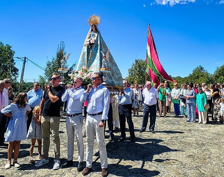 Procesión de la Virgen de la Encarnación en Palacios de Sanabria, Zamora