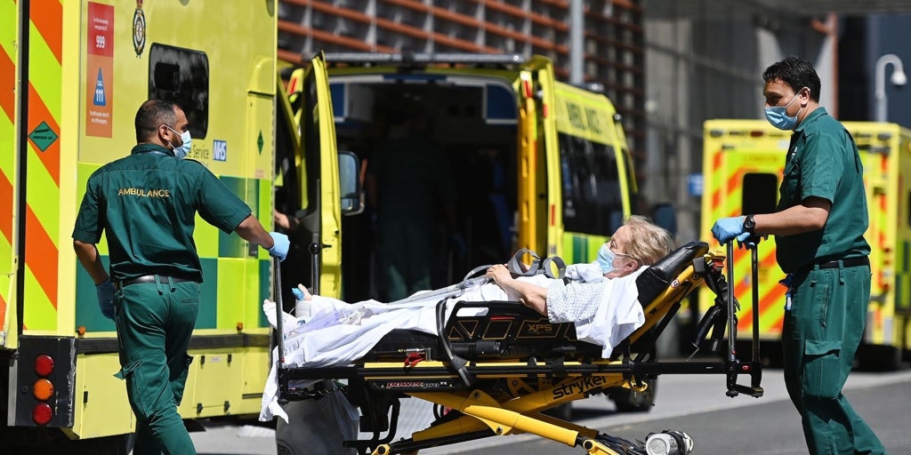 Cuatro de cada cinco hospitales generales en Inglaterra suspenden en los primeros rankings oficiales