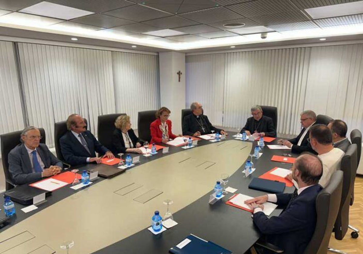 Reunión constitutiva de la comisión, en septiembre del año pasado, presidida por Luis Argüello
