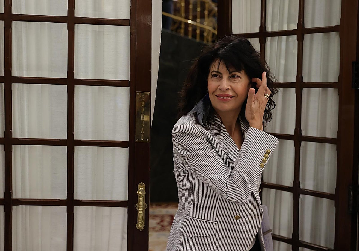 El PP organiza una reunión en el Senado para tratar la polémica de las pulseras antimaltrato