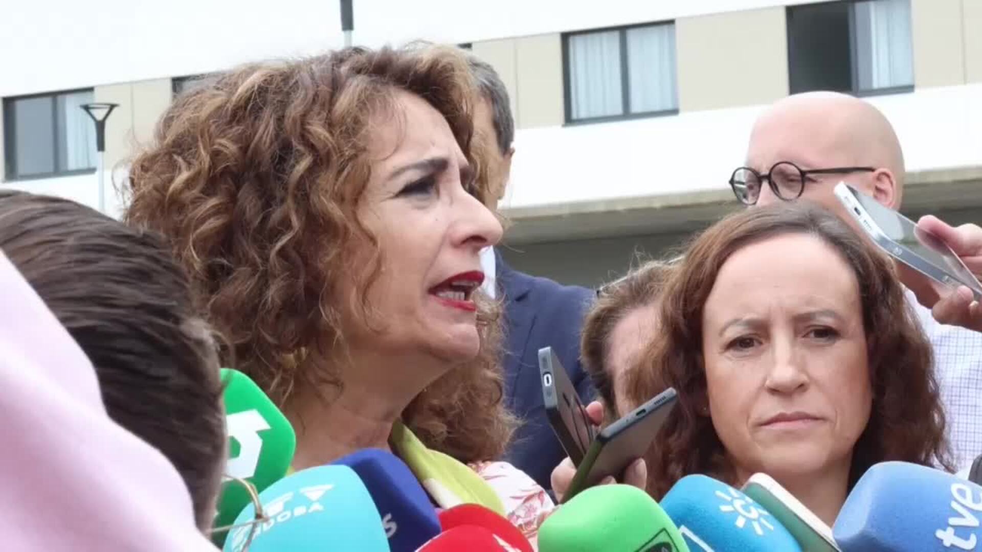 Montero: la inmigración no se puede abordar desde las ocurrencias y compitiendo con Vox