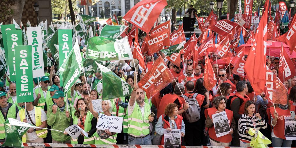 Los sindicatos declaran la guerra a Mónica García a las puertas de su ministerio por el Estatuto Marco