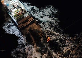 Rescatan a una familia de un velero tras el ataque de un grupo de orcas frente a las costas de Portugal