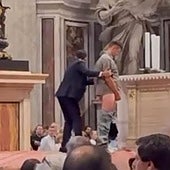 El Papa convoca un rito de purificación tras el intento de un hombre de orinar sobre el altar