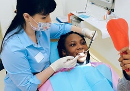 Científicos descubren células madre que podrían regenerar dientes y huesos