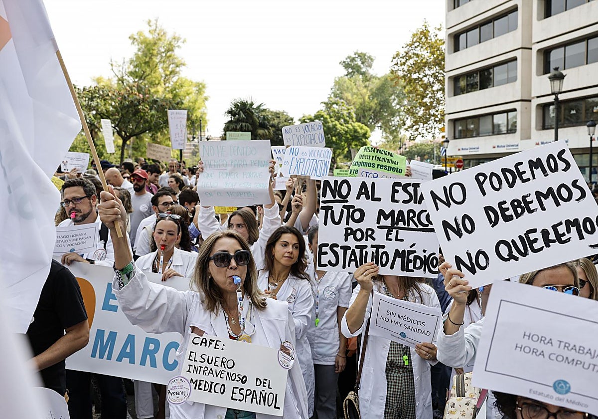 Protestas en Valencia el pasado 3 de octubre, cuando se celebró la primera jornada de huelga por el Estatuto Marco
