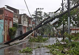 Desbordamientos de ríos y ciudades  incomunicadas: los desastres del huracán Melissa en Cuba