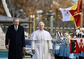 El Papa reclama a Erdogan que «favorezca el diálogo» y la presencia de la mujer en la vida social