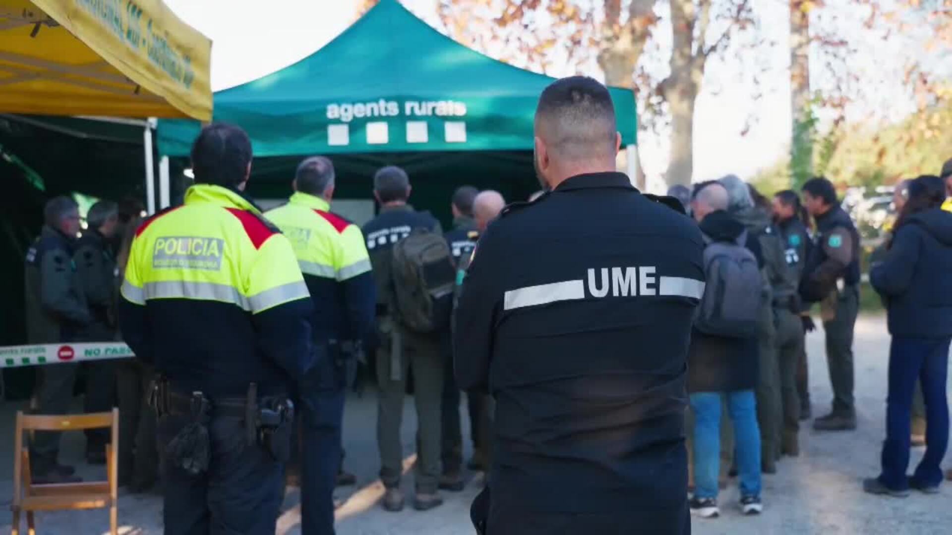Agentes Rurales y efectivos de la UME trabajan para contener el brote ...
