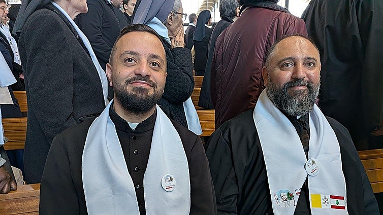 El cura héroe que paró los pies a Hizbolá e impidió que Israel bombardeara su iglesia