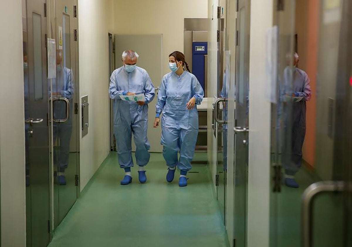 Interior del laboratorio IRTA-CReSA, ahora en el punto de mira