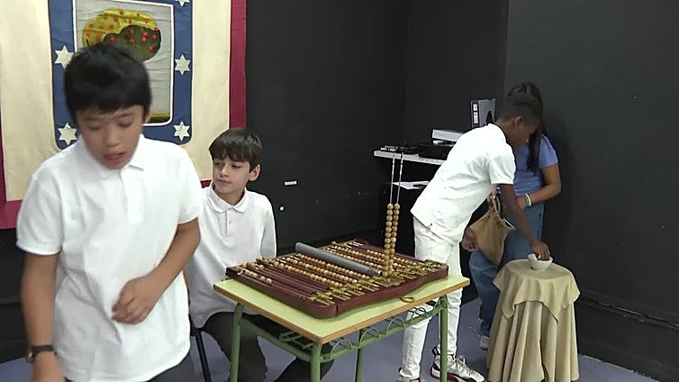 Niños de San Ildefonso, felices por participar en el Sorteo: "Mola mucho, cantar es bonito"