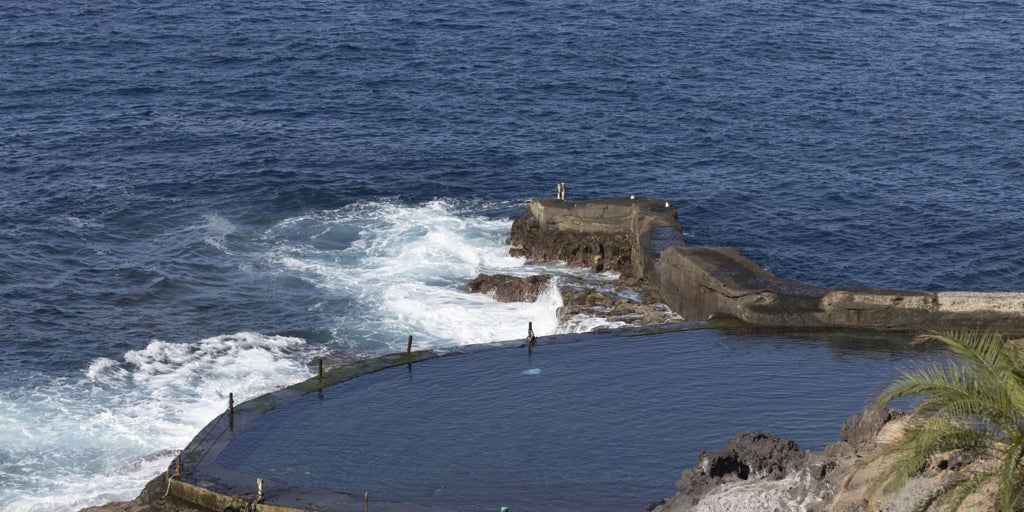 Tenerife Sea Strike Deaths: Security Seal Skipped