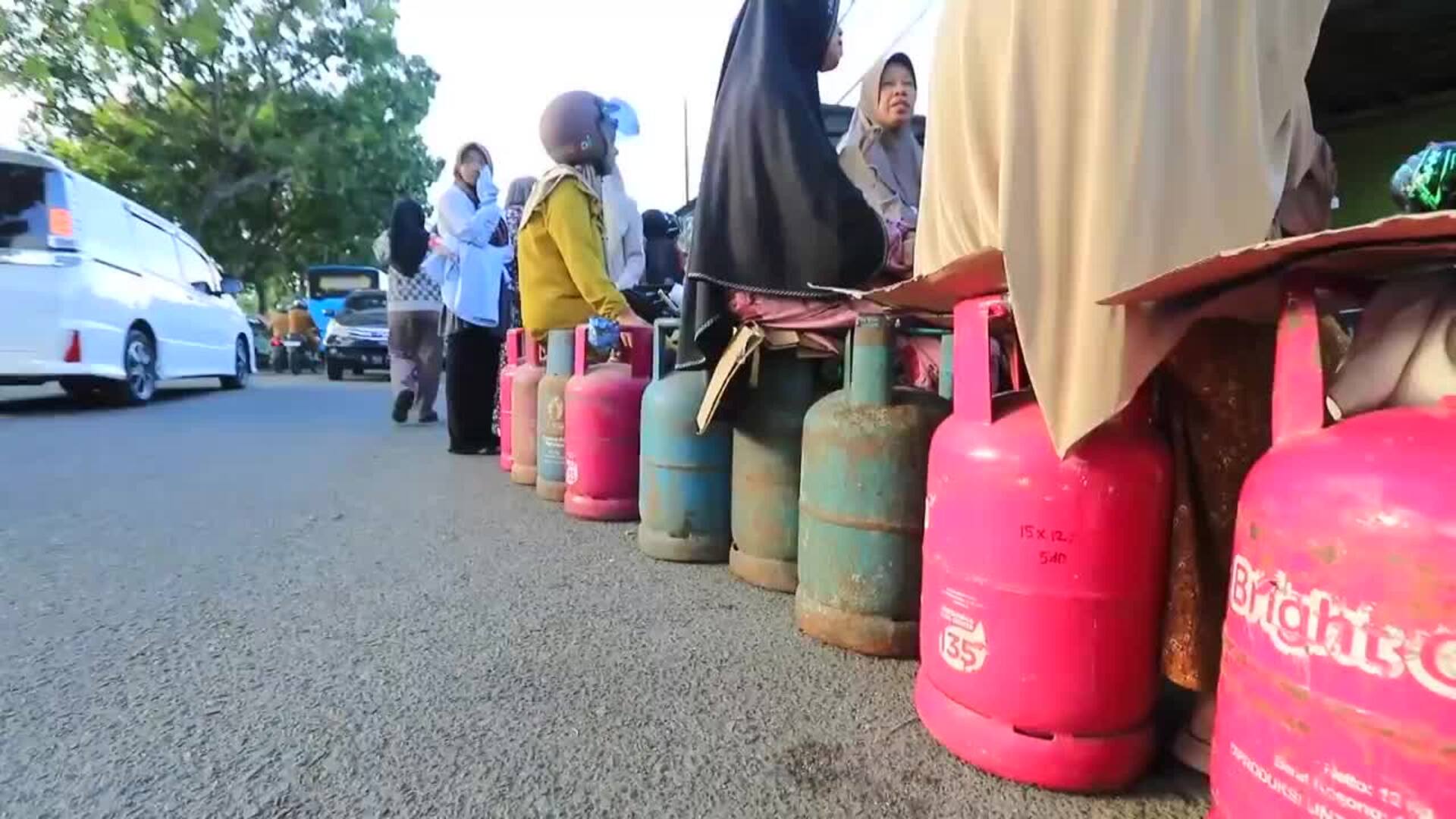 Indonesia computa 964 muertos y más de 5.000 heridos por las inundaciones en Sumatra