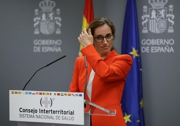 Mónica García en reunión con sindicatos