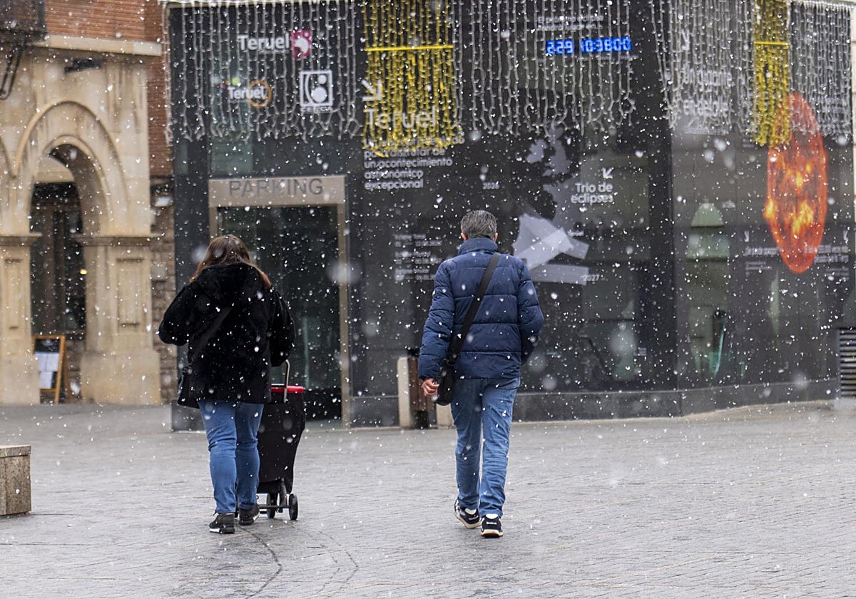 Nieve cayendo en Teruel
