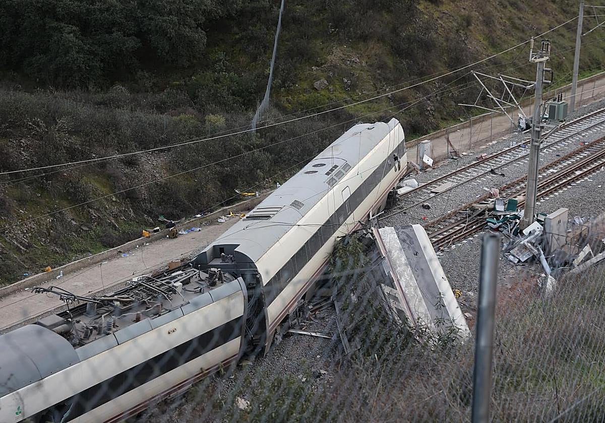 Transportes notifica los primeros avances de la investigación sobre el  accidente de Adamuz tras 24 horas