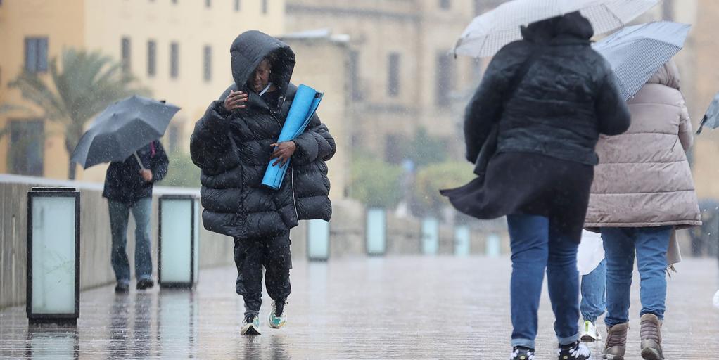 Directo | Últimas noticias sobre la borrasca Kristin, suspensión de clases y carreteras cortadas, hoy
