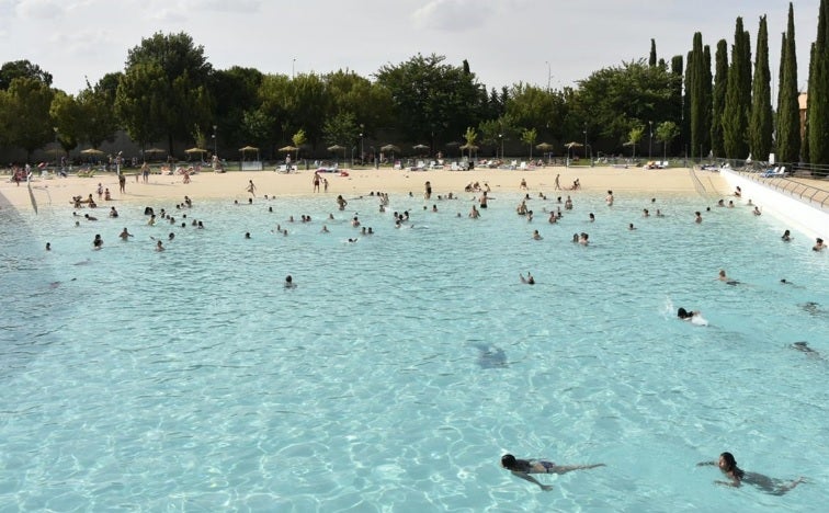 La única piscina municipal con olas de España