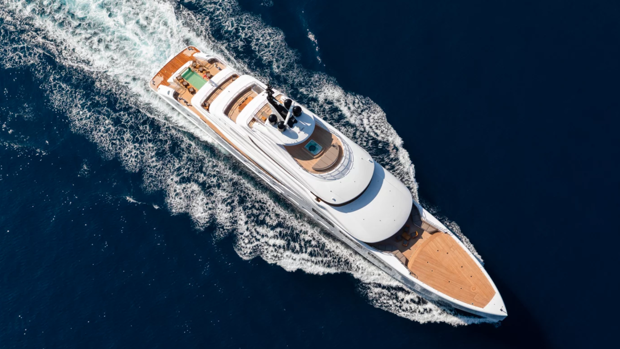 Alfa, un yate de 67 millones de euros con piscina infinita y pista de baile