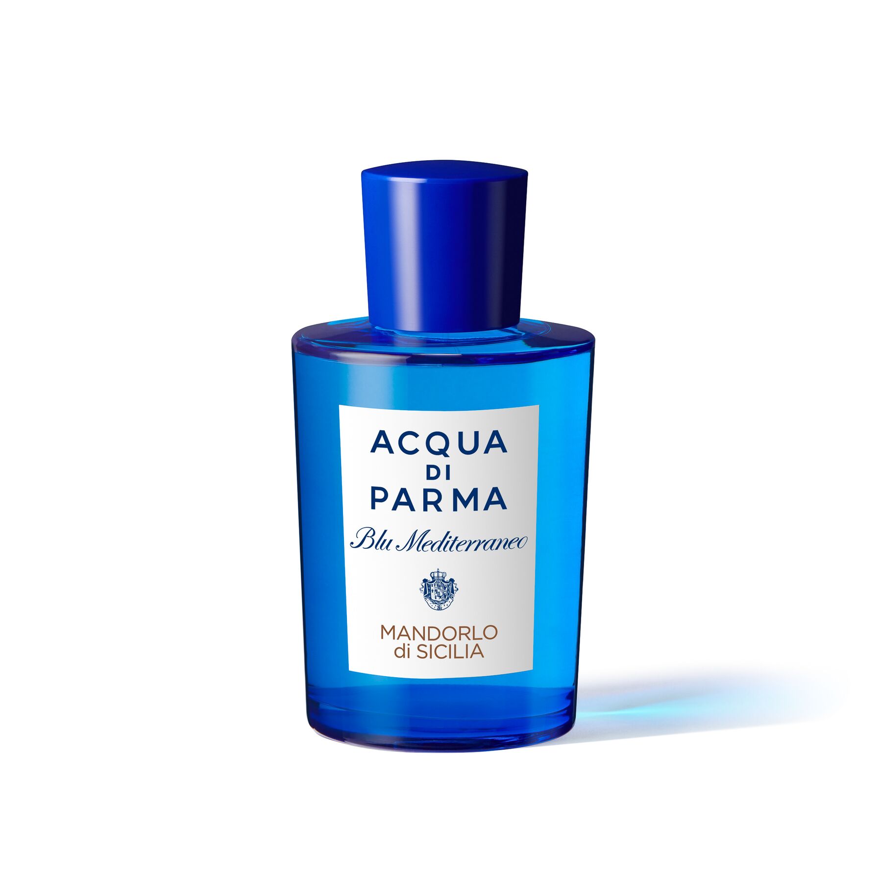 Eau de Toilette Mandorlo di Sicilia de Acqua di Parma (100 €, 75 ml). Una fragancia original y difícil de etiquetar que transmite a la perfección el sentido de esa isla multifacética. El anís estrellado fresco y los cítricos italianos se encuentran con notas de almendras verdes e ylang-ylang.