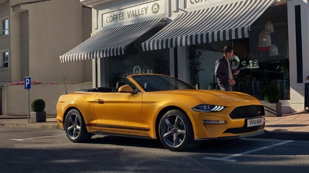 Otro descapotable de lujo: Ford Mustang GT California Special.