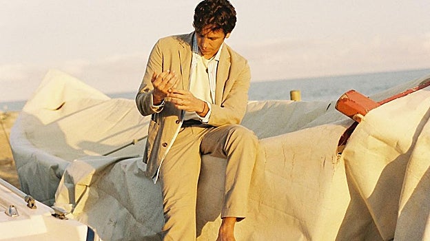 Look con traje primaveral