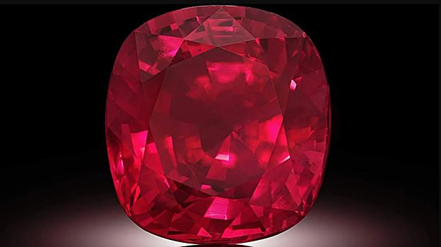 Esta piedra con forma de cojín tiene un peso de 55,22 quilates