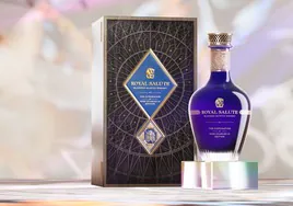 El whisky de Royal Salute que celebra la coronación de Carlos III y se vende por 25.000 dólares