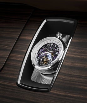 Imagen secundaria 2 - Así luce el nuevo Rolls-Royce Amethyst Droptail con el reloj de Vacheron Constantin en el salpicadero