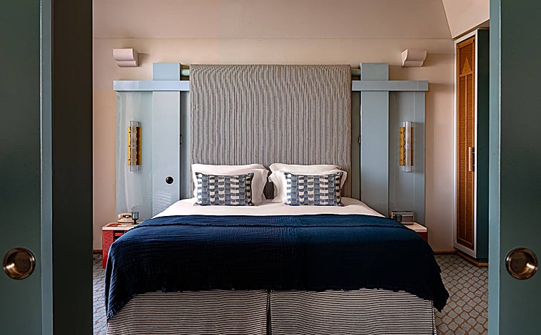 Imagen principal - El hotel cuenta con setenta y dos habitaciones 