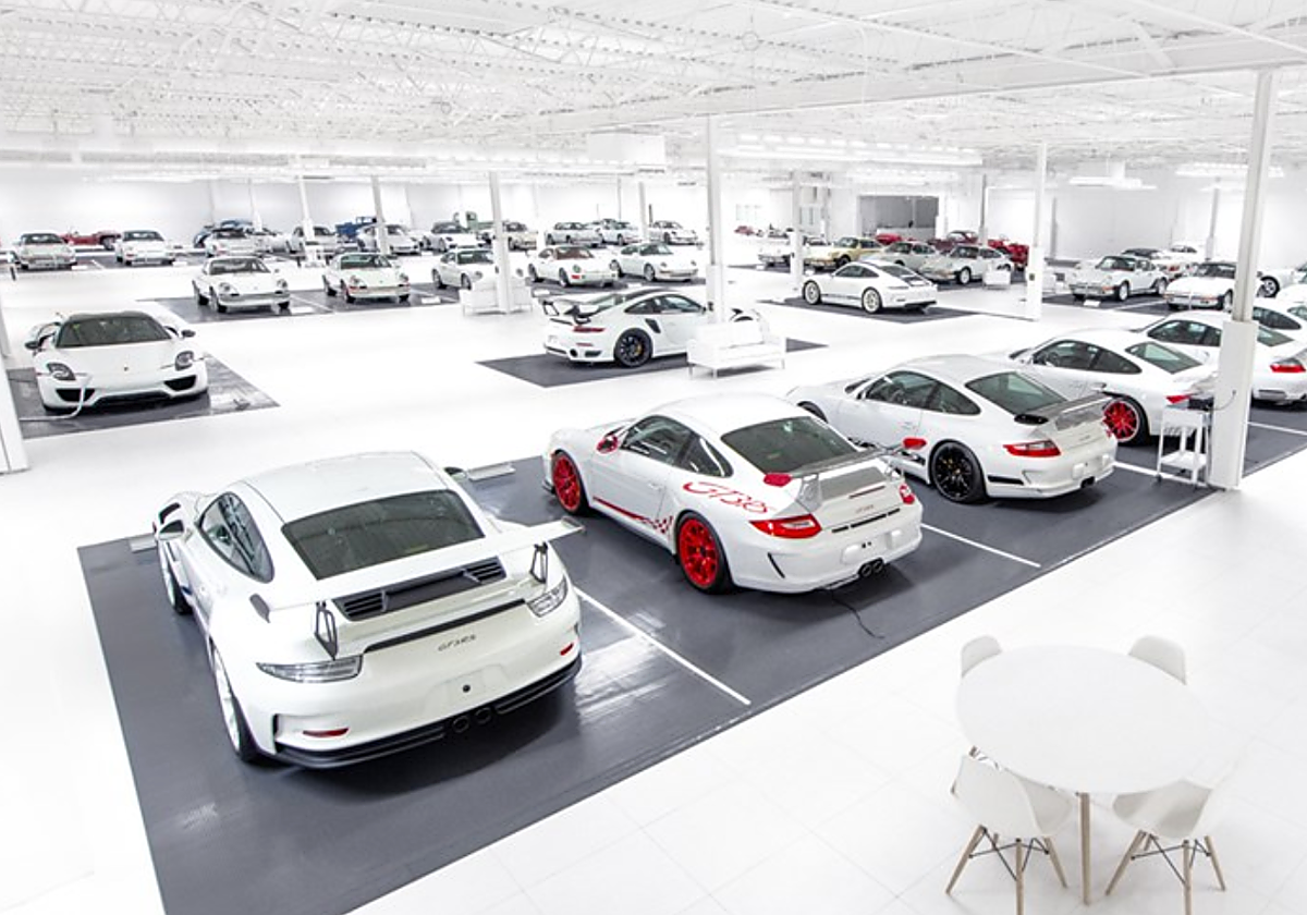 Así es The White Collection, una selección de vehículos Porsche pintados en blanco que subasta RM Sotheby's