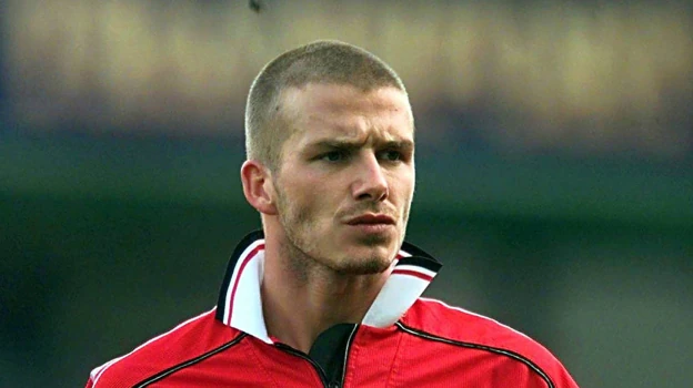 En el año 2000 David Beckham se rapó el pelo por primera vez.
